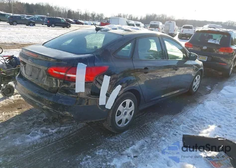 2017 Ford Focus S from USA, damaged, VIN 1FADP3E29HL326694